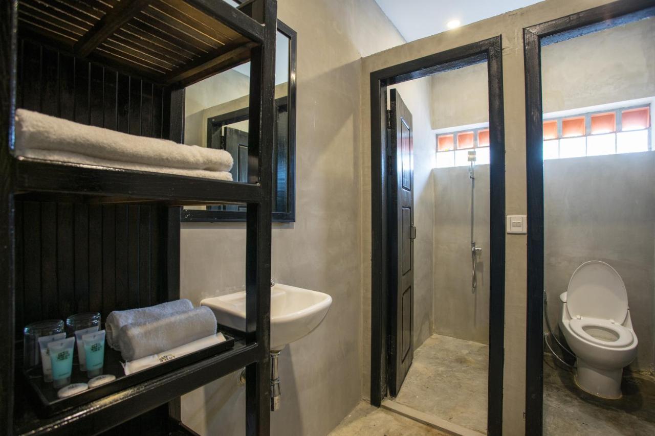 White Rabbit Hostelシェムリアップ エクステリア 写真