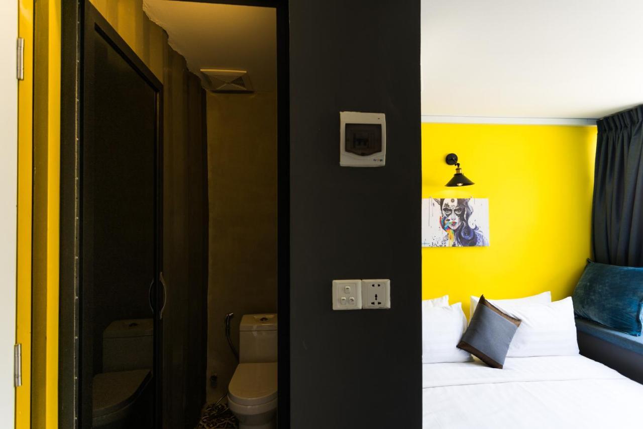 White Rabbit Hostelシェムリアップ エクステリア 写真